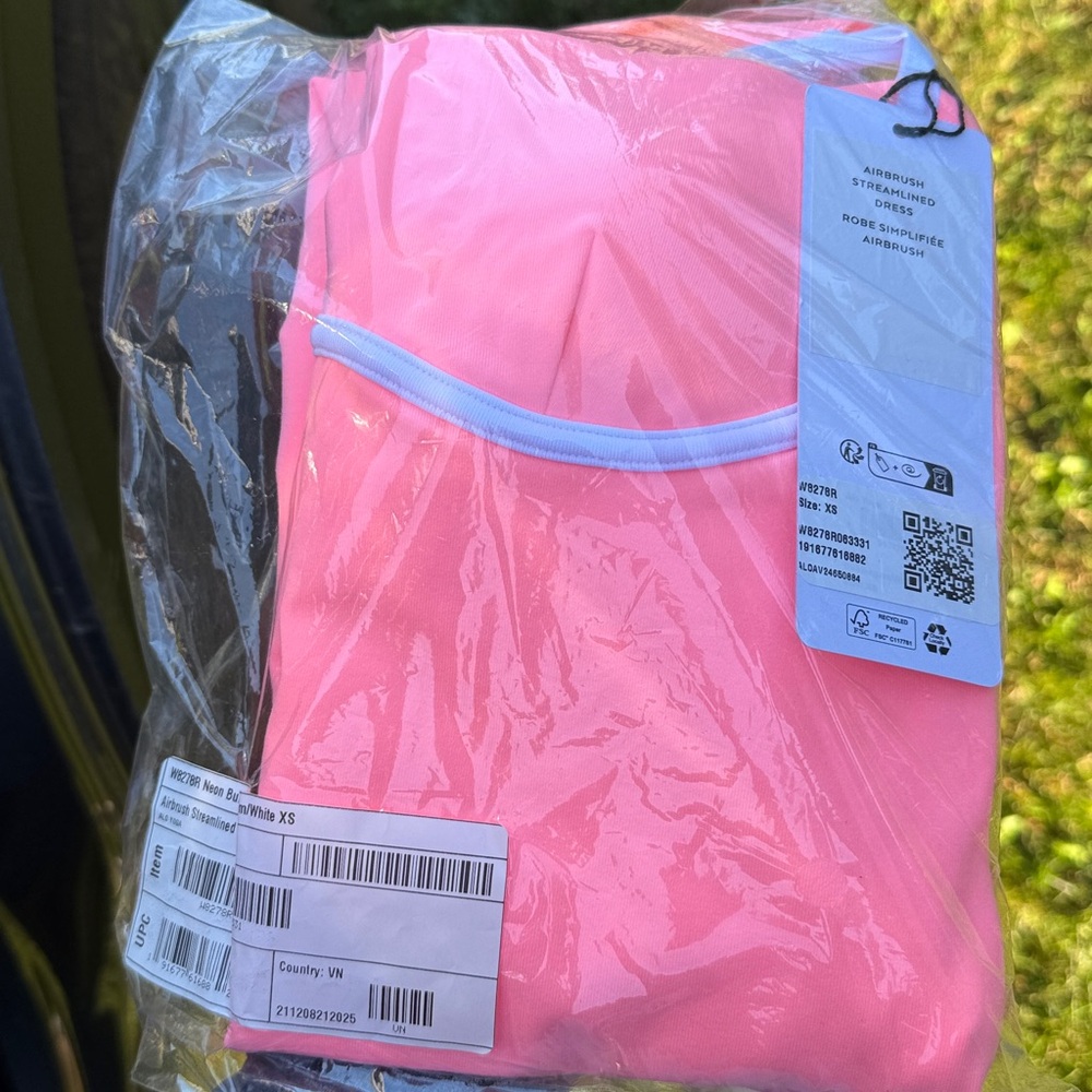 🩷ALO Yoga🩷Airbrush Streamlined Dress - Bubblegum - Picture 9 of 9
